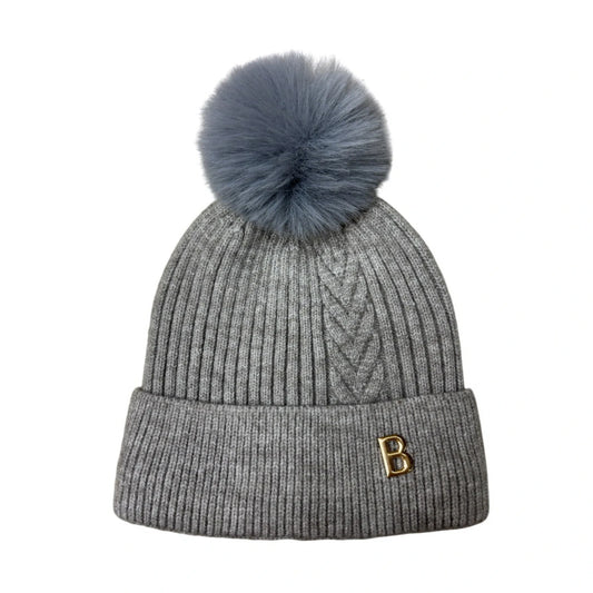 Fashion Bobble Hat | Cable Knit Metal Logo Pom-Pom Design – Light Grey