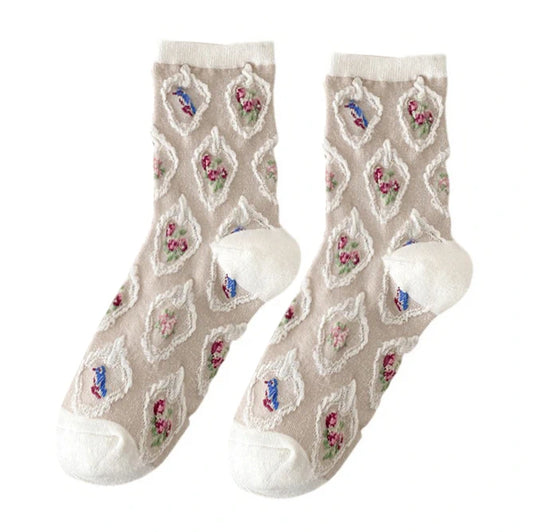 Ladies Socks | 3D Diamond Floral Pattern with Raised Texture – Cream