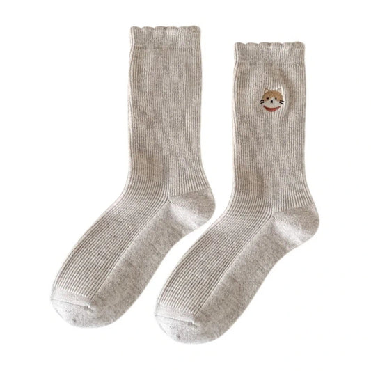 Ladies Socks | Scalloped Ribbed Cat Embroidery – Oatmeal