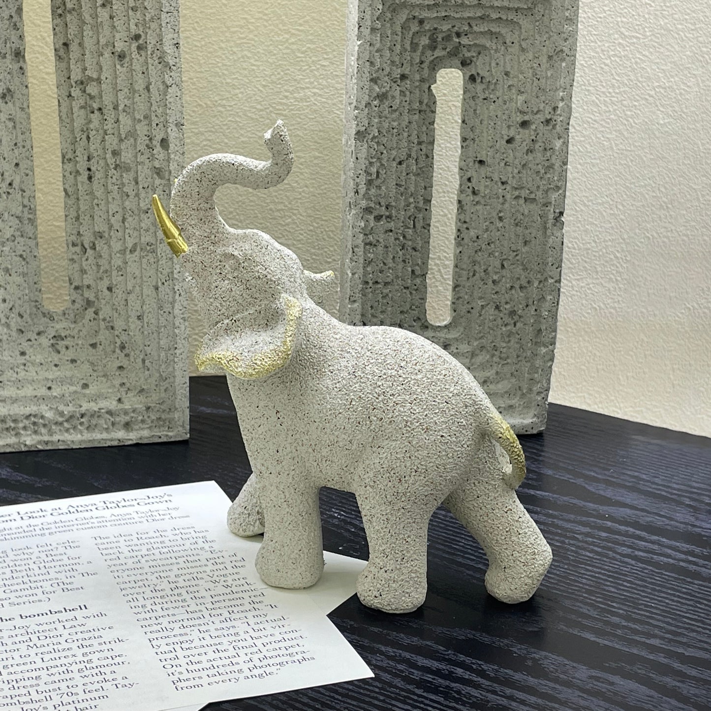 【Pre-order: 30-day lead time | MOQ: 120 units】Resin Elephant Family Set | white/gold color |Artistic Home Collection