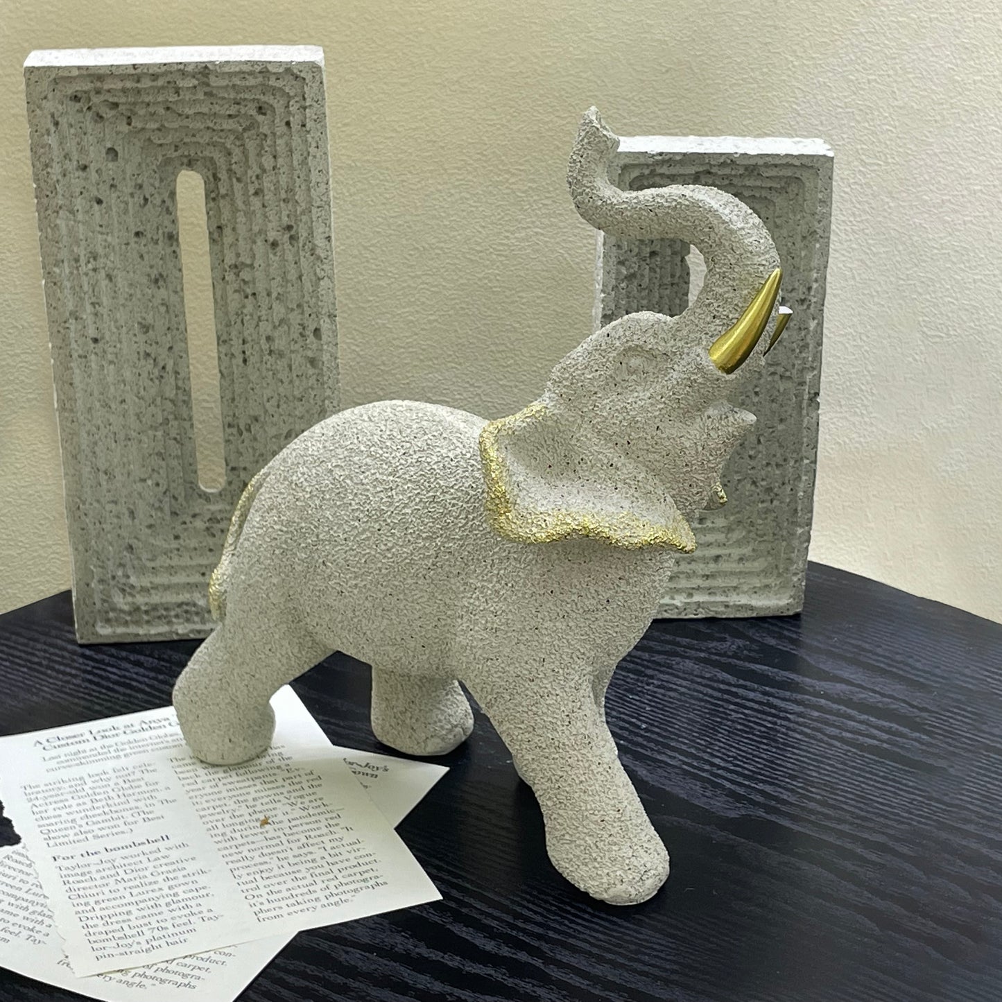 【Pre-order: 30-day lead time | MOQ: 120 units】Resin Elephant Family Set | white/gold color |Artistic Home Collection
