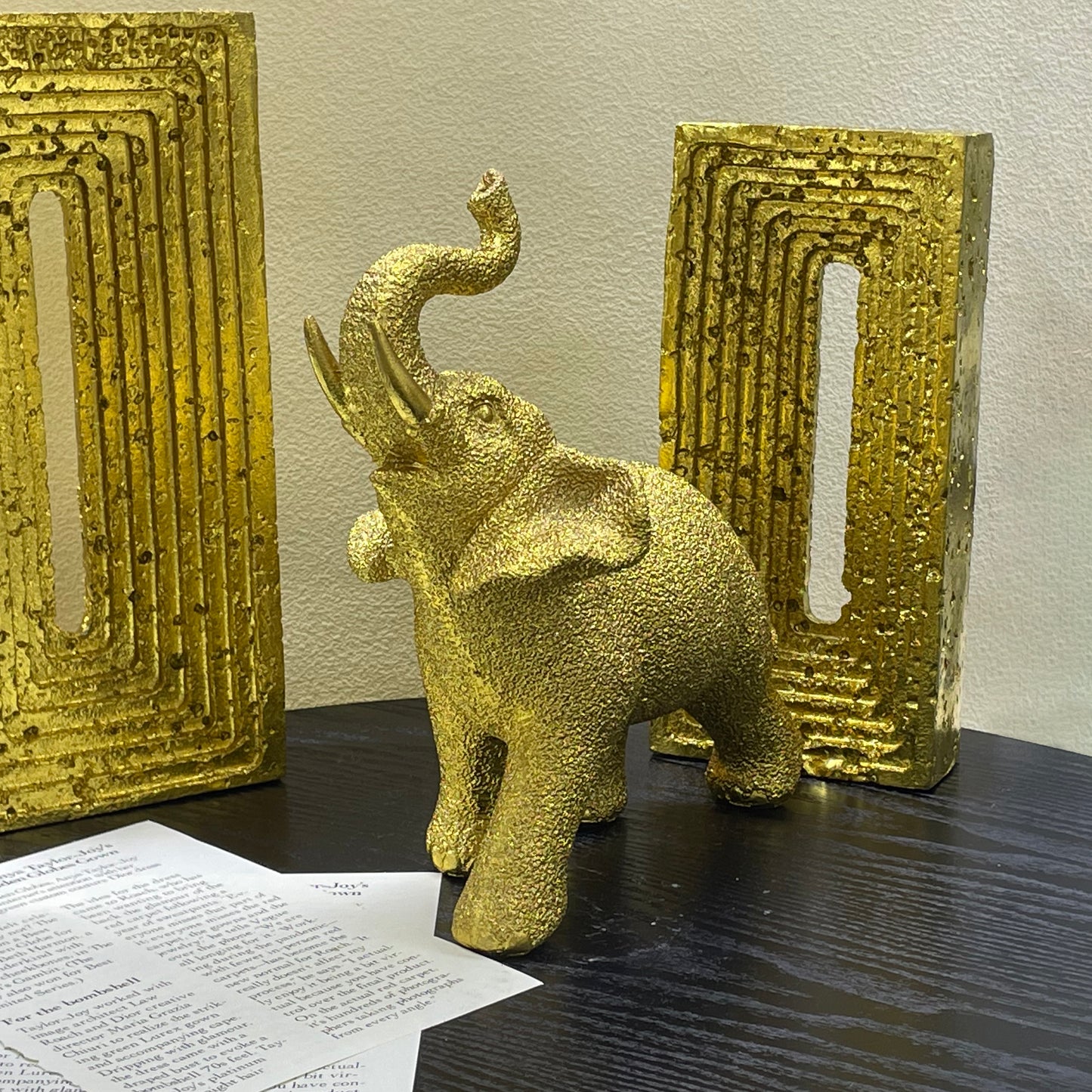 【Pre-order: 30-day lead time | MOQ: 120 units】Resin Elephant Family Set | white/gold color |Artistic Home Collection