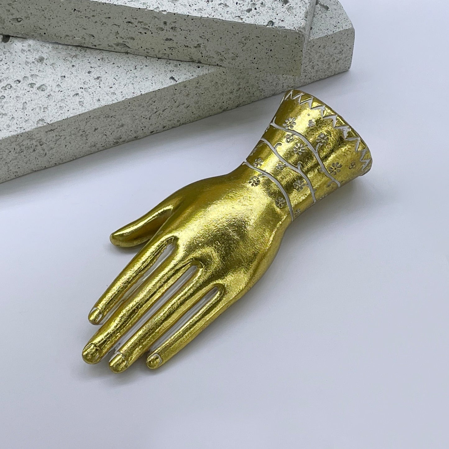 【Pre-order: 30-day lead time | MOQ: 120 units】Henna-Patterned Resin Hand Sculptures | white/blue/gold color | Artistic Home Collection