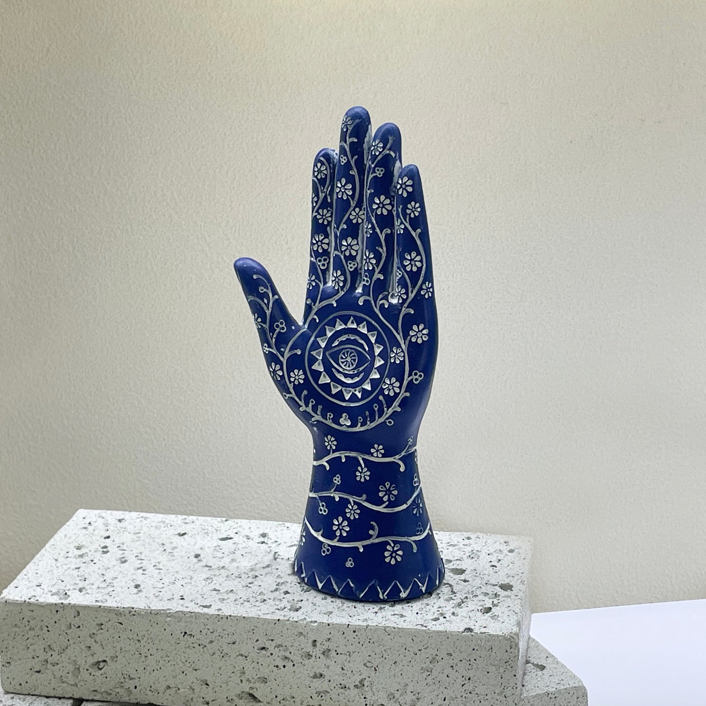 【Pre-order: 30-day lead time | MOQ: 120 units】Henna-Patterned Resin Hand Sculptures | white/blue/gold color | Artistic Home Collection