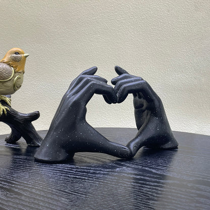 【Pre-order: 30-day lead time | MOQ: 120 units】Resin Heart-Hand Sculptures | black/cream/gold color | Artistic Home Collection