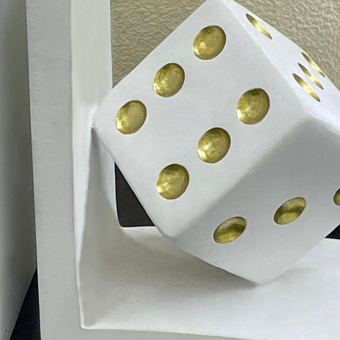 【Pre-order: 30-day lead time | MOQ: 120 units】Resin Dice Bookends | Black/White | Artistic Home Collection