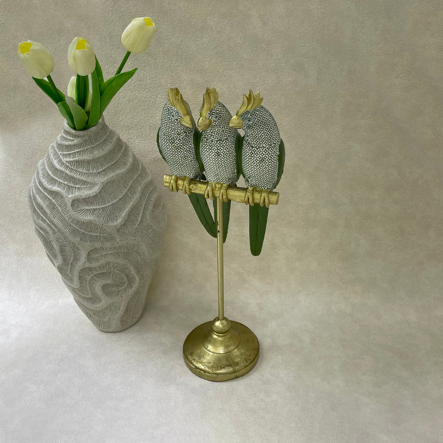 【Pre-order: 30-day lead time | MOQ: 120 units】Resin Parrot Sculptures | Artistic Home Collection