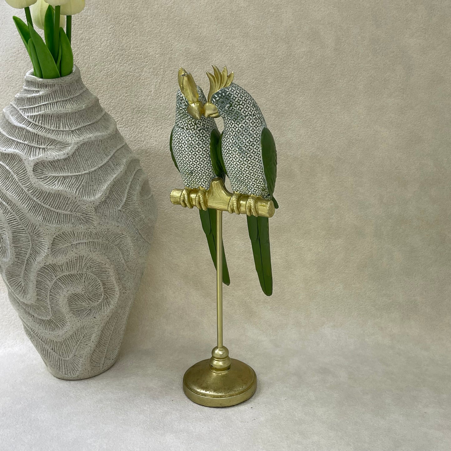 【Pre-order: 30-day lead time | MOQ: 120 units】Resin Parrot Sculptures | Artistic Home Collection