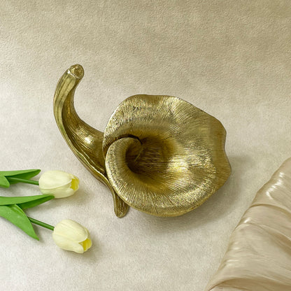 【Pre-order: 30-day lead time | MOQ: 120 units】Gold color Trumpet Flower Resin Candle Holder | Artistic Home Collection