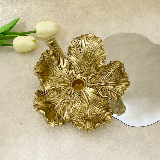 【Pre-order: 30-day lead time | MOQ: 120 units】Gold color Five - Petal Flower Resin Candle Holder | Artistic Home Collection