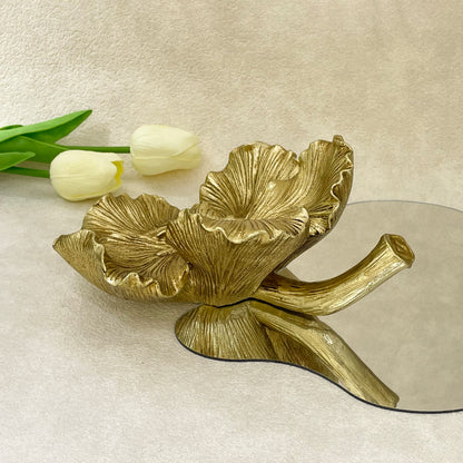 【Pre-order: 30-day lead time | MOQ: 120 units】Gold color Five - Petal Flower Resin Candle Holder | Artistic Home Collection