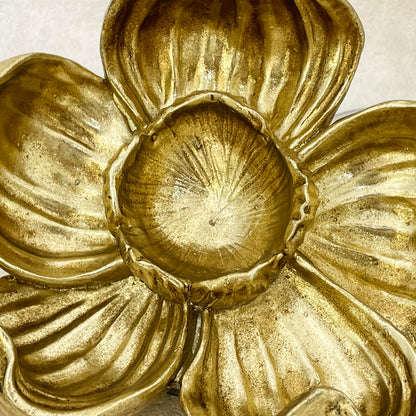 【Pre-order: 30-day lead time | MOQ: 120 units】Gold color Lotus - Shaped Resin Candle Holder | Artistic Home Collection