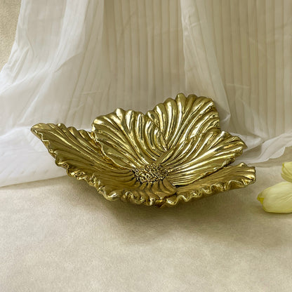 【Pre-order: 30-day lead time | MOQ: 120 units】Gold color Floral-Petal Resin Tray | Artistic Home Collection
