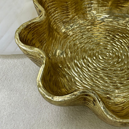 【Pre-order: 30-day lead time | MOQ: 120 units】Gold color Petal - Shaped Resin Tray | Artistic Home Collection