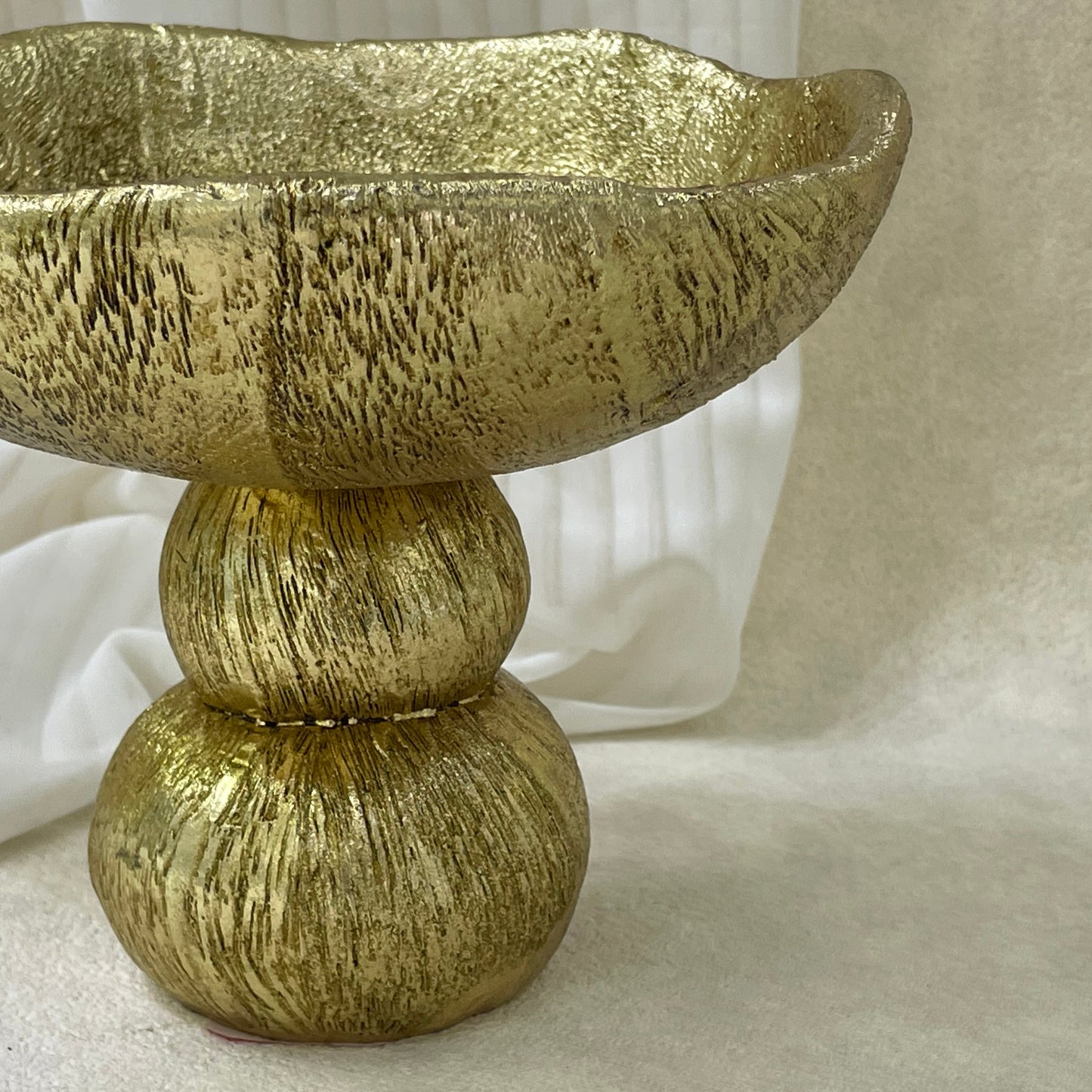 【Pre-order: 30-day lead time | MOQ: 120 units】Textured Gold Resin Tray | Artistic Home Collection