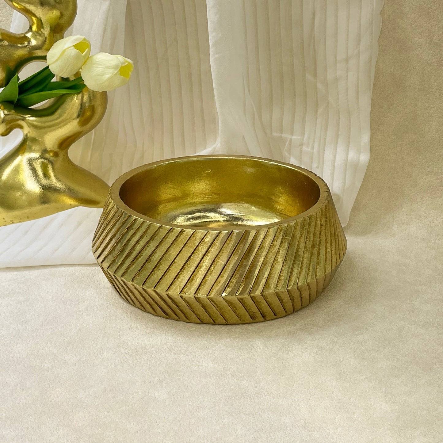 【Pre-order: 30-day lead time | MOQ: 120 units】Gold color Diagonal-Ridged Resin Tray | Artistic Home Collection