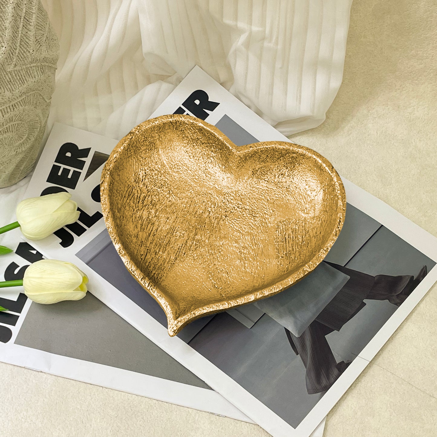 【Pre-order: 30-day lead time | MOQ: 120 units】Gold - Toned & Silver - Toned Heart - Shaped Resin Trays | Small/Medium/Large | Artistic Home Collection